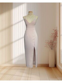 (PRE-LOVED) ราตรีสีครีม สายเดี่ยวยาว แหวกอก เรียบๆ ไซส์ S