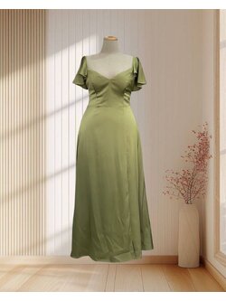 (PRE-LOVED) ราตรียาวสีเขียวมัทฉะ สายเดี่ยวโอบไหล่ ไซส์ 2XL