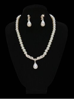 เซทสร้อยมุก+ต่างหู