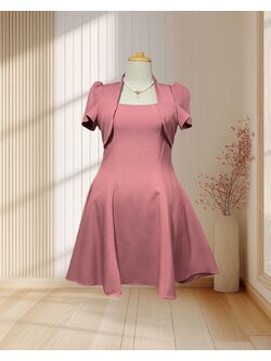 (PRE-LOVED) ชุดราตรีสั้นสีชมพู เสื้อคลุมหลอกผ้าโคโค่ ไซส์ 2XL