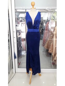 (PRE-LOVED) ยาวสีน้ำเงินแขนกุดอกซีทรู (M)