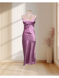 (PRE-LOVED) เดรสยาวสีชมพู สายเดี่ยว เว้าหลัง ผ้าซาตินเซ็กซี่ ไซส์ M