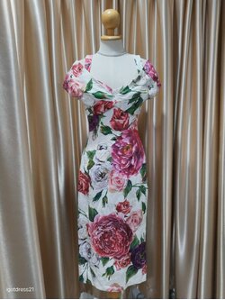 ชุดเดรสสั้นสายใหญ่โอบแขนลายดอก S