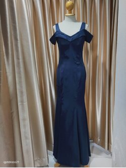 (PRE-LOVED) ชุดราตรียาวสายใหญ่ปิดแขน สีกรม ไซส์ L