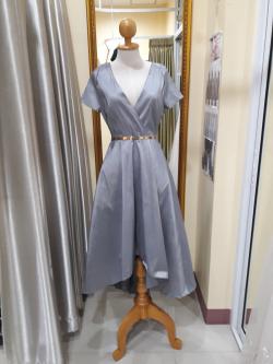 ราตรีสีเทาหน้าสั้นหลังยาวมีแขนกระโปรงระบาย(M)