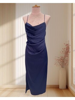 ราตรียาวสีกรม สายเดี่ยว คอถ่วง แต่งระบายด้านหน้า พรางหุ่นสุดๆ ไซส์ XL