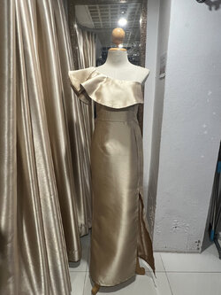 ราตรียาวบ่าเฉียงระบายผ่าข้างไหมอิตาลี่ S