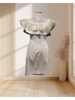 (PRE-LOVED) ราตรีสั้นปาดไหล่แต่งผ้าแก้ว สีครีม (S) มือ2