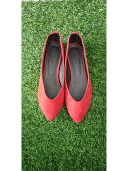 รองเท้าสีแดง 36.5