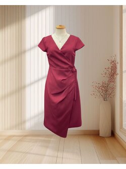 (PRE-LOVED) ราตรีสั้นสีแดง แบบคลุมผูกเอว คอวีหน้าหลัง ไซส์ S