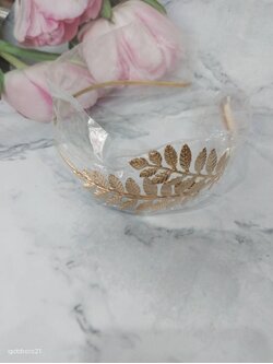 ที่คาดผมทองช่อมะกอก