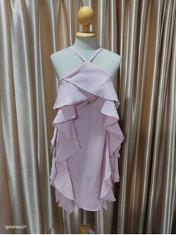 เดรสสายไขว้ระบายสีชมพู F