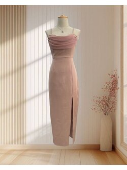 ราตรียาวสีโอวัลติน สายเดี่ยว คอถ่วง ผ้าหนา ไซส์ L