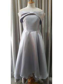 (PRE-LOVED) ชุดราตรีสั้นสีเทาเปิดบ่าเดรปโบว์ Size : M