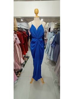 (PRE-LOVED) ราตรียาวสีน้ำเงินสายเดี่ยวขยุ้มเอว (M)