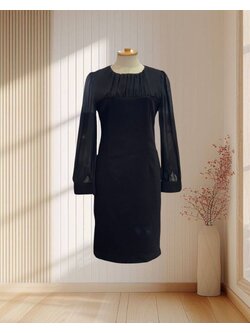 เดรสสั้นสีดำ แขนยาวผ้าซีทรู กระโปรงผ้าสักหลาด ไซส์ M