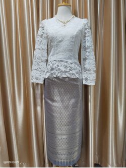 ผ้าถุงลายไทยอ่อนออกเทาๆ