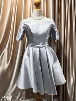 (PRE-LOVED) ราตรีสั้นสานหลังปาดไหล่กระโปรงบานF