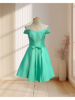 (PRE-LOVED) ราตรีสั้นสีเขียวอมฟ้า ปาดไหล่ กระโปรงบานผ้าหนา สานหลัง ไซส์ S