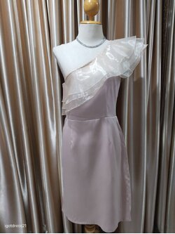 ราตรีสั้นบ่าเบี่ยงผ้าแก้ว3ชั้นM