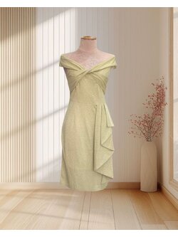 (PRE-LOVED) ราตีสั้นสีทอง ปาดไหล่ กลิตเตอร์ เอวระบาย ไซส์ S