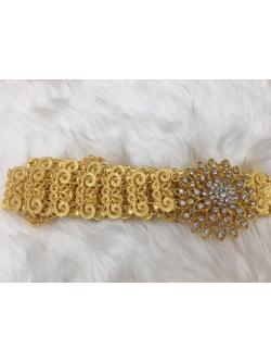 เข็มขัดสีทองลายไทย