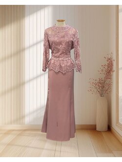 (PRE-LOVED) ชุดคุณแม่สีชมพู ผ้าลูกไม้ +กระโปรงผ้าเครป ไซส์ XL