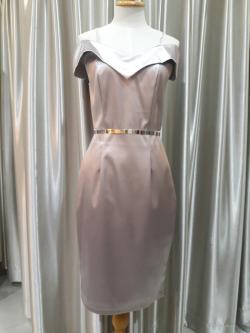 (PRE-LOVED) ราตรีสั้นสีเทาปาดไหล่ผ้าดัชเชส (S)