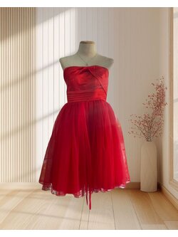 (PRE-LOVED)ราตรีสั้นสีแดง เกาะอก แต่งอกโบว์ กระโปรงฟู ไซส์ L