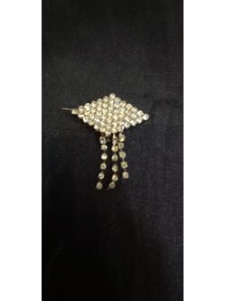 เข็มกลัดเพชรห้อย