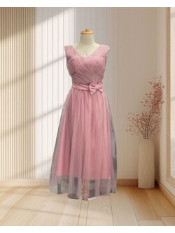 ราตรีสั้นสีชมพู ผ้ามุ้ง แขนกุด กระโปรงบาน แต่งโว์ที่เอว งานสานหลัง ไซส์ S