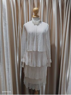 เดรสยาวสีครีมลายจุดแขนยาว แต่งผ้ามุ้งระบายทั้งตัว หรูหราฟีลเจ้าหญิง ไซส์ 4XL