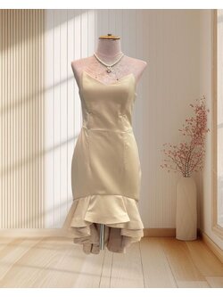 ราตรีสั้นสีครีม เกาะอกกระโปรงหางปลา ไซส์ M