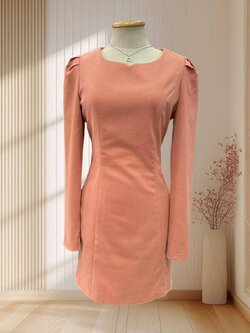 เดรสสั้น สีโอรสอมส้ม แขนยาว ผ้ารัดรูป ไซส์ S