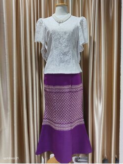 ผ้าถุงปักลาย-ยางยืดม่วง