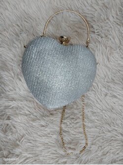 กระเป๋าคลัทช์หัวใจหูหิ้ว+สายโซ่ สีเงิน