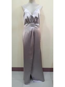 (PRE-LOVED) ชุดราตรียาวสีเทาสายเดี่ยวคอวีกระโปรงผ่าหน้า (Size : L)