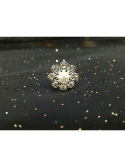 ปิ่นปักผมลายดอกไม้ประดับมุก