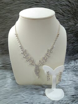 เซ็ตสร้อยเพชร