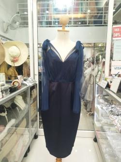 (PRE-LOVED) สั้นกรมดัชเชสบ่ามุ้ง2ข้างตาข่ายนิ่ม (M)