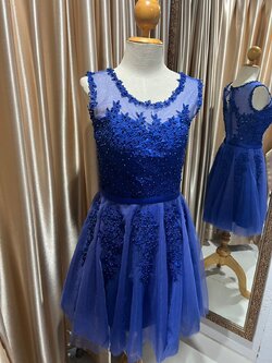 (PRE-LOVED) ราตรีสั้นอกซีทรูแต่งลูกไม้ S