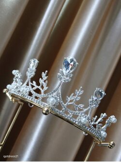 มงกุฏคริสตัลเงิน