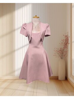 (PRE-LOVED) ราตรีสั้นสีชมพู เสื้อคลุมหลอกผ้าโคโค่ ไซส์ M