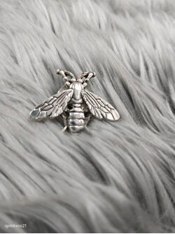 เข็มกลัด