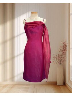 เดรสสายเดี่ยวผ้าแก้วสีม่วงเหลือบแดง แต่งผ้าแก้วตรงหน้าอก ไซส์ M