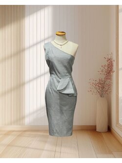 (PRE-LOVED) ชุดราตรีสีทอง บ่าเฉียงกลิตเตอร์ (L) มือ2