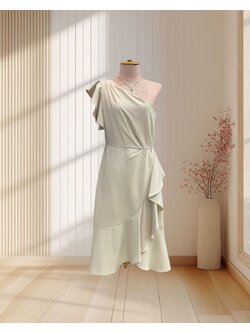 (PRE-LOVED) สั้นบ่าเบี่ยงระบายสีครีม (M) มือ2