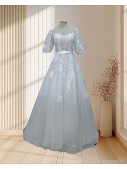 (PRE-LOVED) ชุดเจ้าสาว สีขาว กระโปรงกลิตเตอร์ แต่งลูกไม้ งานสานหลัง ไซส์ S