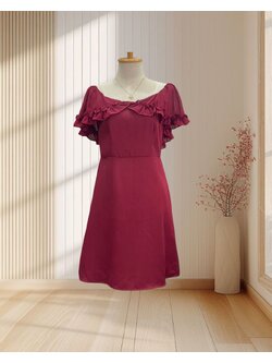 (PRE-LOVED) ราตรีสั้นสีแดง ปาดไหล่ แต่งระบายแขน ไซส์ M