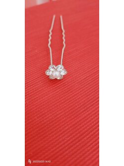 ปิ่นปักผมมุกเพชรล้อมจิ๋ว (1 อัน)